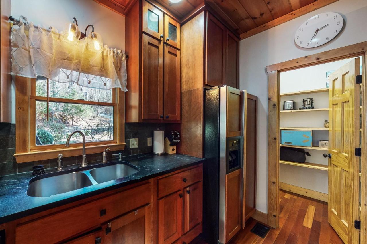 Le Hermitage Ellijay Exterior photo